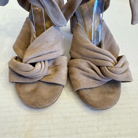 Elaine Turner Taupe Suede Leather “RAE” Ankle Wrap Heel Sandals Shoe Size 8.5 - Picture 7 of 16
